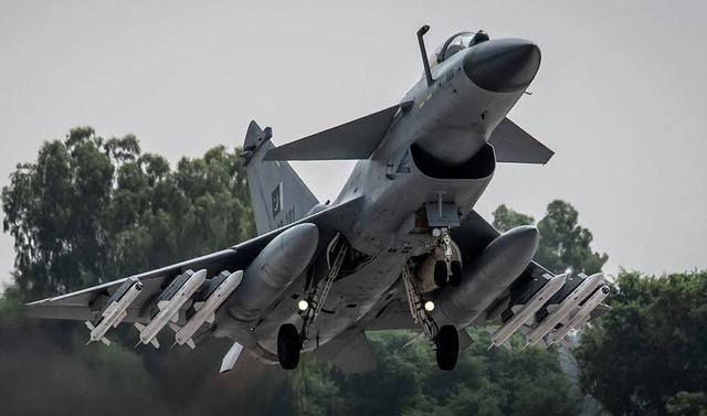 内还发现中国制造的霹雳-15空空导弹残骸pg电子免费试玩模拟器战功赫赫！在印度境(图5)